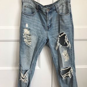 Destroyed Boyfriend Jeans